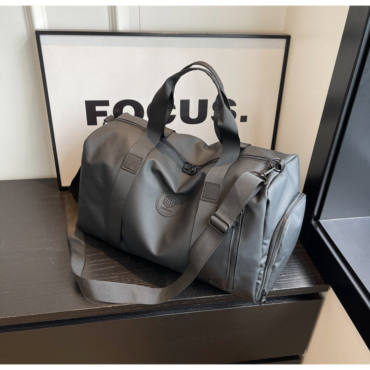 Large-capacity sports and fitness bags