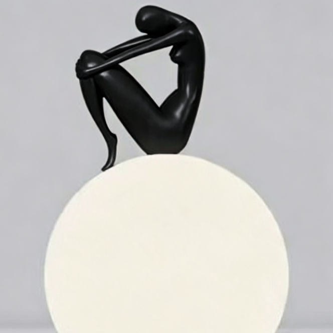Human-shaped Ball-holding Desk Lamp