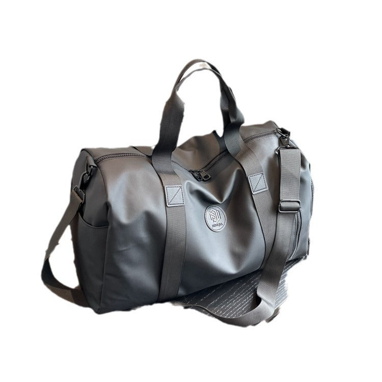 Large-capacity sports and fitness bags