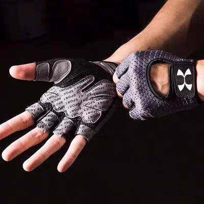 Sports and fitness gloves, breathable