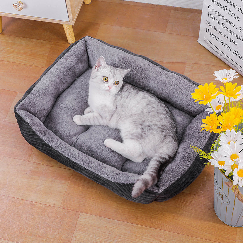 All-Season Pet Kennel and Mat for Cats and Dogs