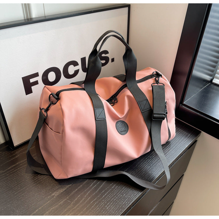 Large-capacity sports and fitness bags
