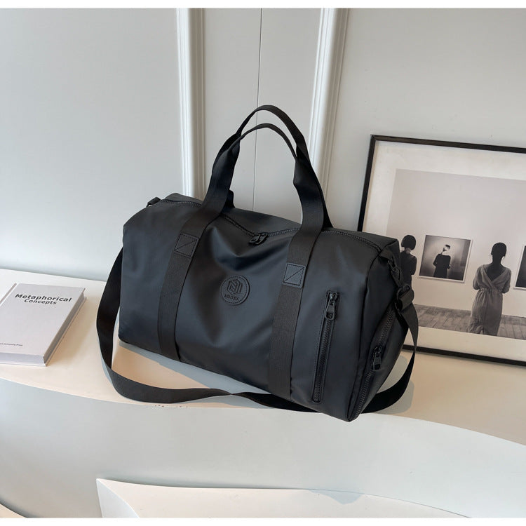 Large-capacity sports and fitness bags