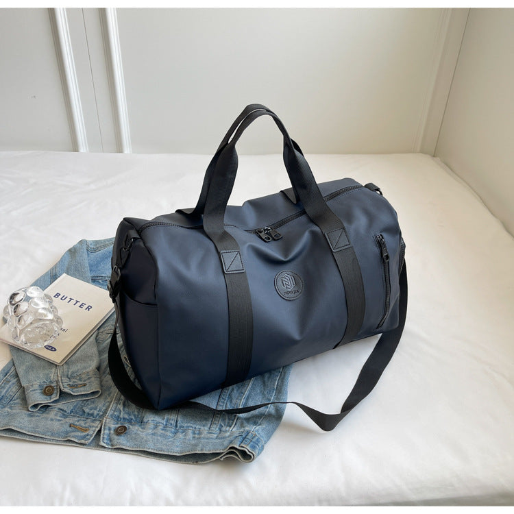 Large-capacity sports and fitness bags