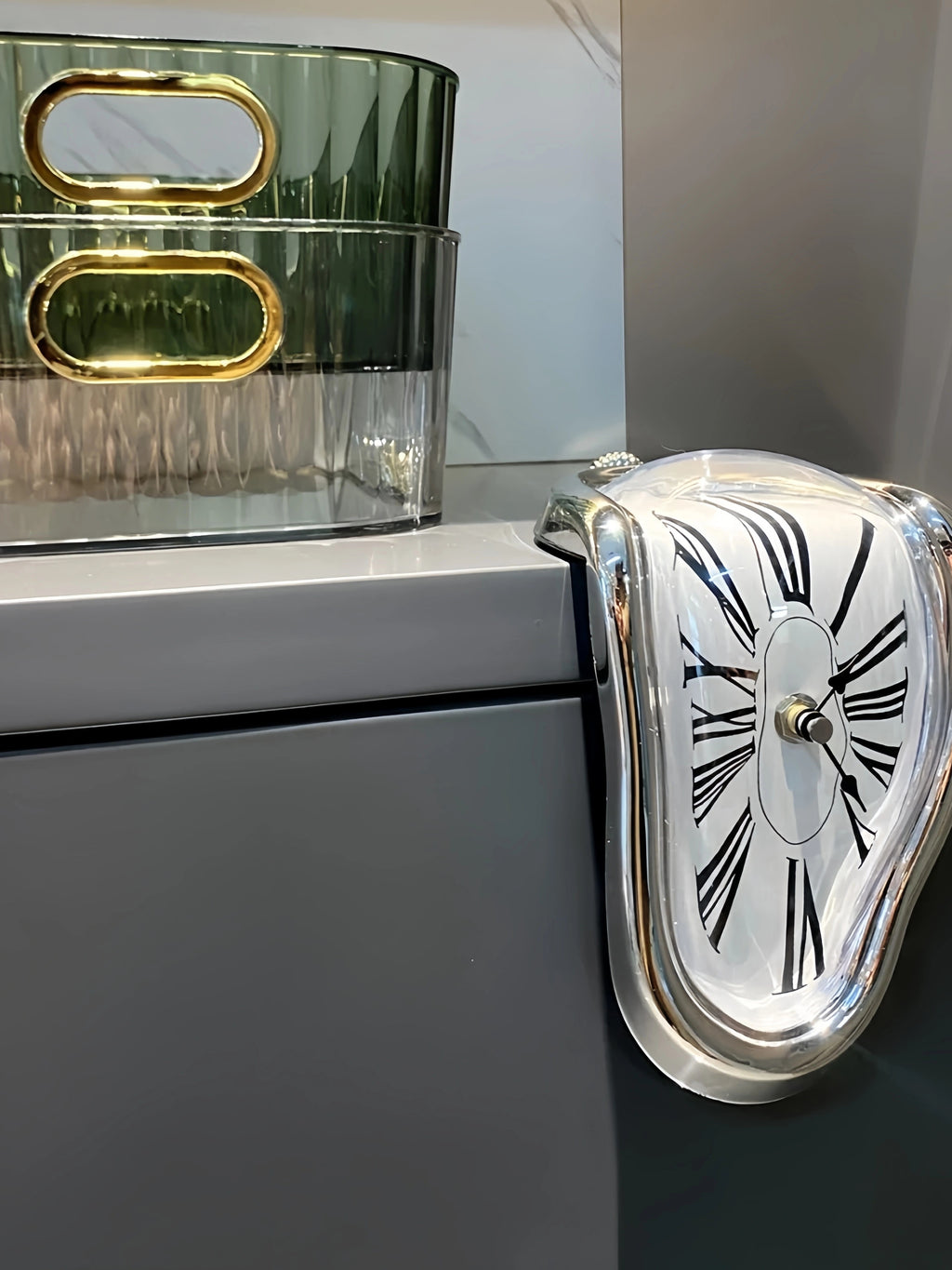 Creative Melting Desk Corner Clock Roman Numeral Silent Quartz